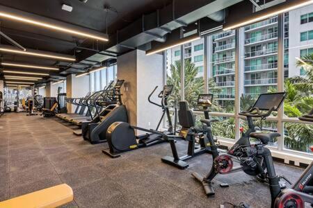 Appartamento Heart Of Downtown Miami Studio Pool & Gym Esterno foto