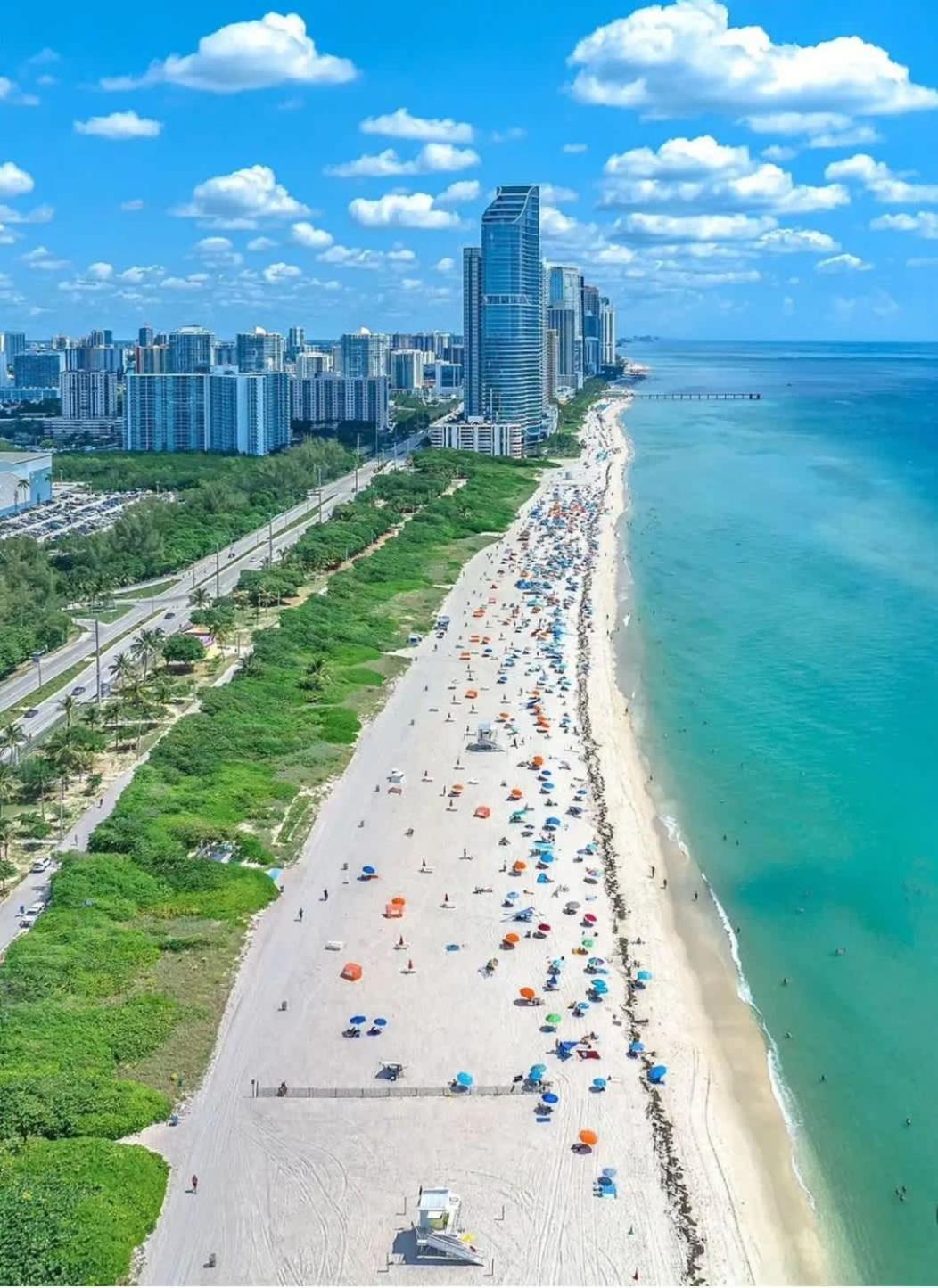 Appartamento Heart Of Downtown Miami Studio Pool & Gym Esterno foto