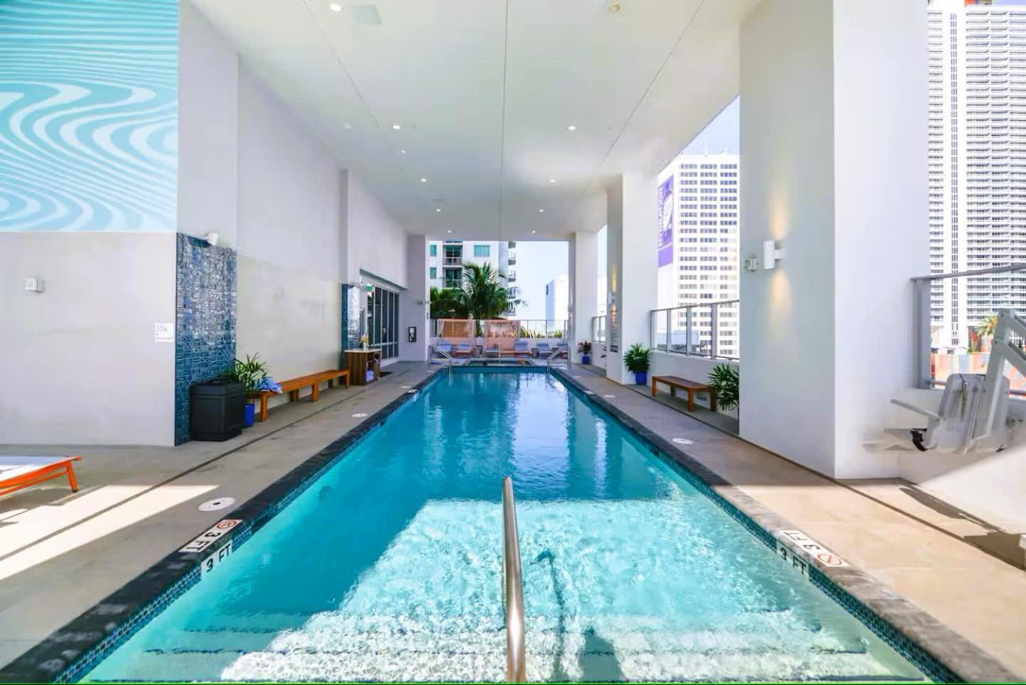 Appartamento Heart Of Downtown Miami Studio Pool & Gym Esterno foto