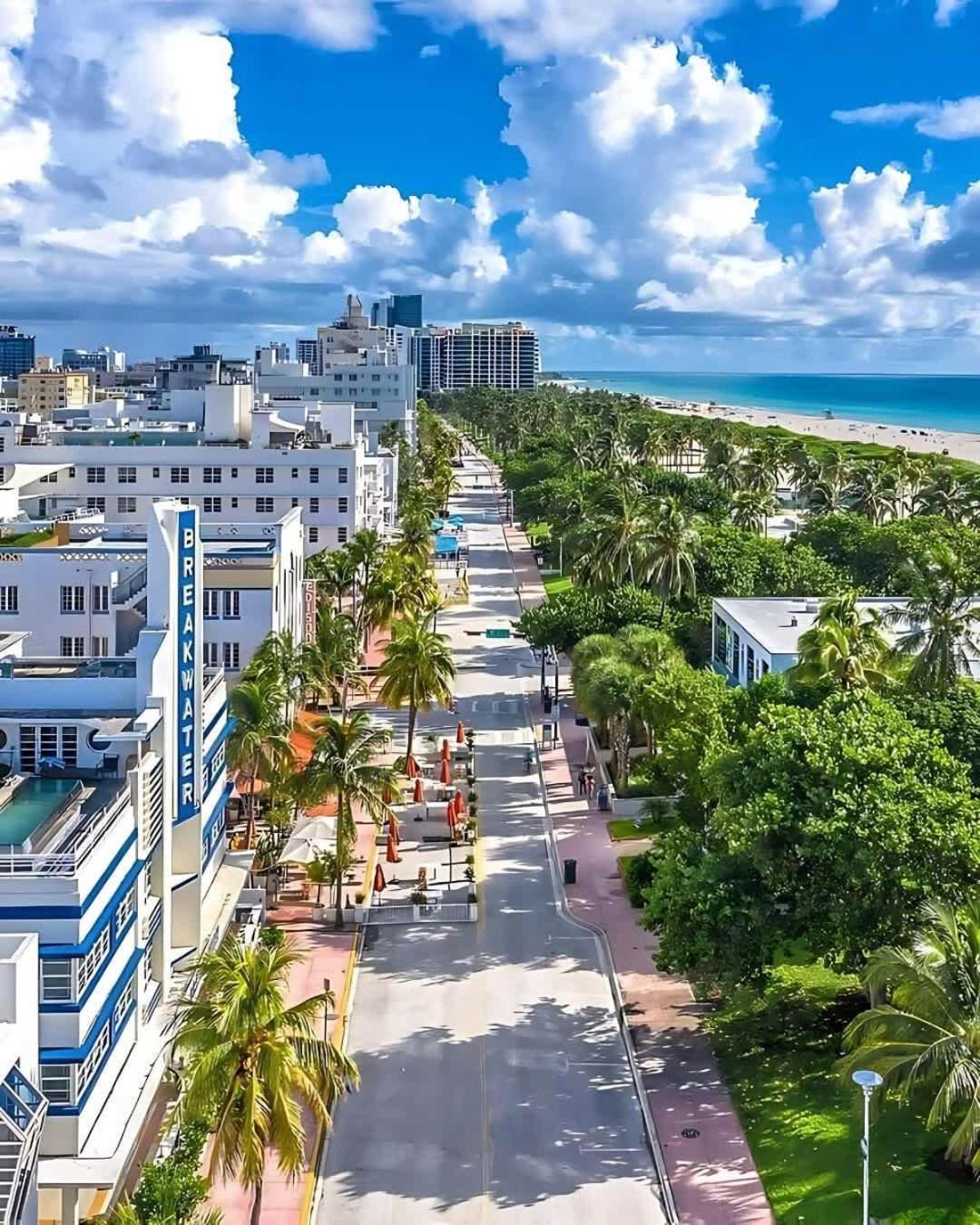 Appartamento Heart Of Downtown Miami Studio Pool & Gym Esterno foto