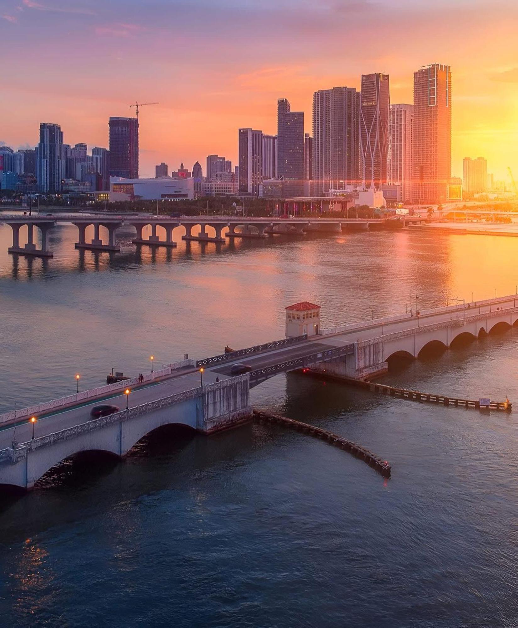 Appartamento Heart Of Downtown Miami Studio Pool & Gym Esterno foto